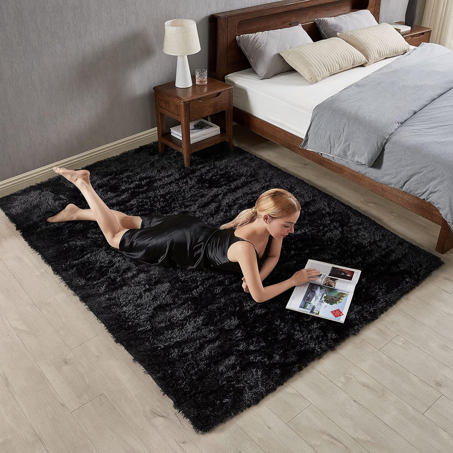 Shag Ultra Soft Area Rug, Fluffy 4'X6' Solid Black Rugs Plush Non-Skid Indoor Fuzzy Faux Fur Rugs Furry Accent Carpets for Living Room Bedroom Nursery Kids Playroom Decor