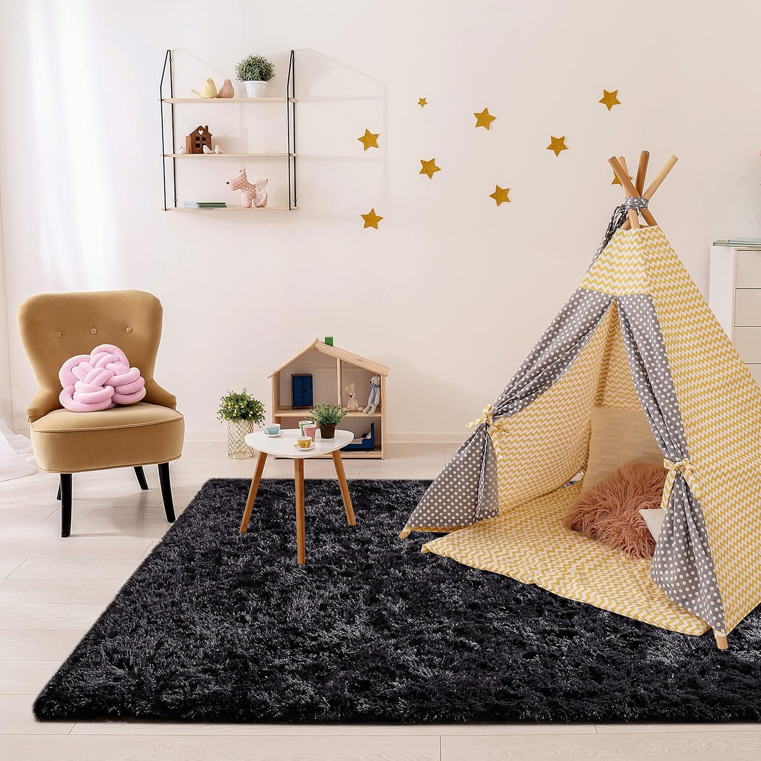 Shag Ultra Soft Area Rug, Fluffy 4'X6' Solid Black Rugs Plush Non-Skid Indoor Fuzzy Faux Fur Rugs Furry Accent Carpets for Living Room Bedroom Nursery Kids Playroom Decor